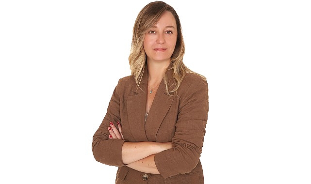 S&uuml;rd&uuml;r&uuml;lebilir moda toplumsal bir d&ouml;n&uuml;ş&uuml;m