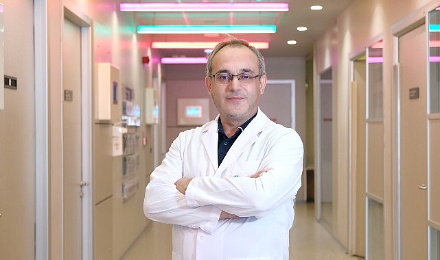 Teknoloji kullanımı, gen&ccedil; yaşta boyun fıtığı riskini artırıyor!