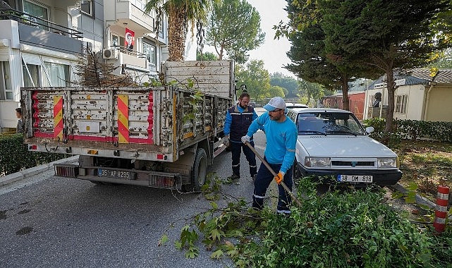 Temiz bir Gaziemir i&ccedil;in yeni uygulama: Bah&ccedil;e atıkları adresten alınıyor