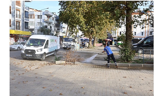 Temizlik Emek&ccedil;ileri Cumhuriyet Mahallesi&rsquo;nde Yoğun Mesai Harcadı