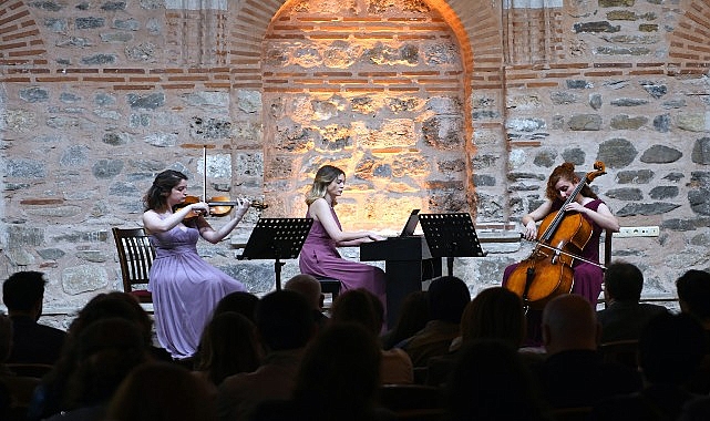Terra Trio Osmangazi&rsquo;de sahne aldı
