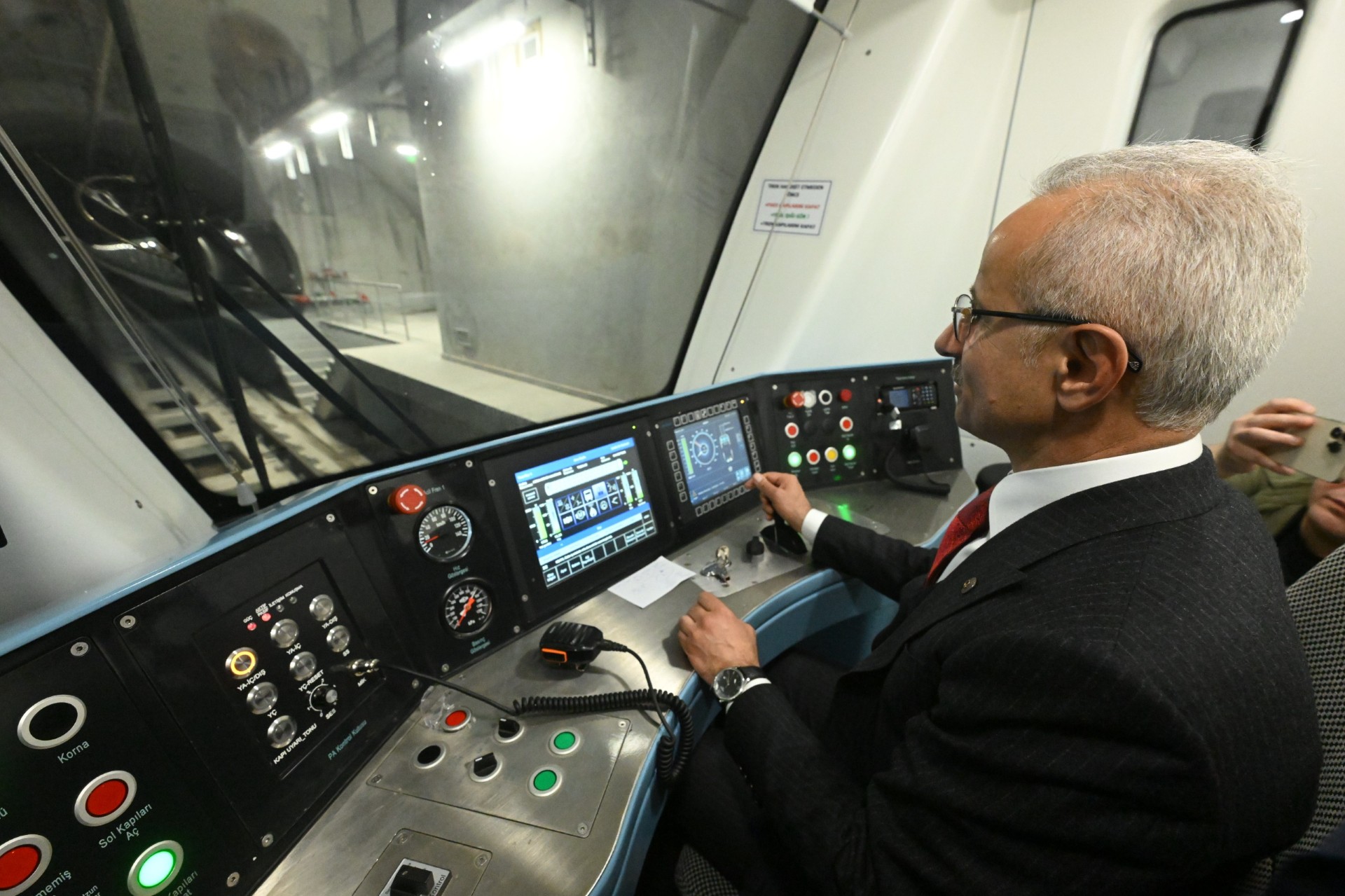 Bakan Uraloğlu'ndan İstanbul Havalimanı Metrosu M&uuml;jdesi