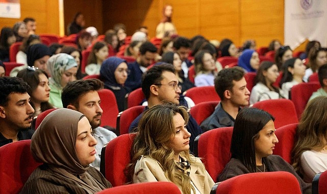 Ticaret Sicili S&uuml;re&ccedil;leri, Hukuk Fak&uuml;ltesi &Ouml;ğrencileri ve Mezunlarıyla Uygulamalı Olarak Ele Alındı