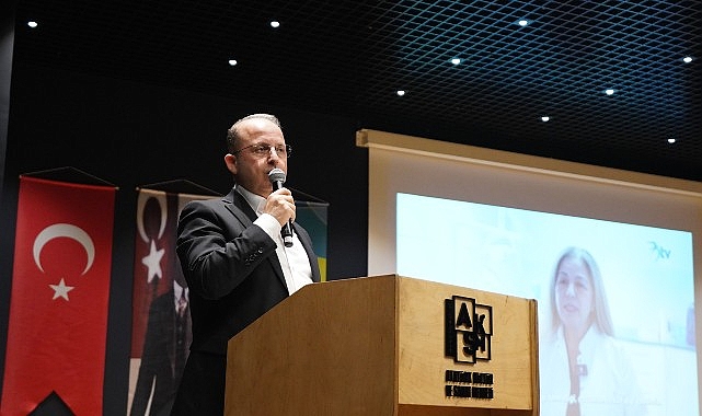 Tıp Bayramı&rsquo;nda Sağlık &Ccedil;alışanları Aynı Sofrada Buluştu