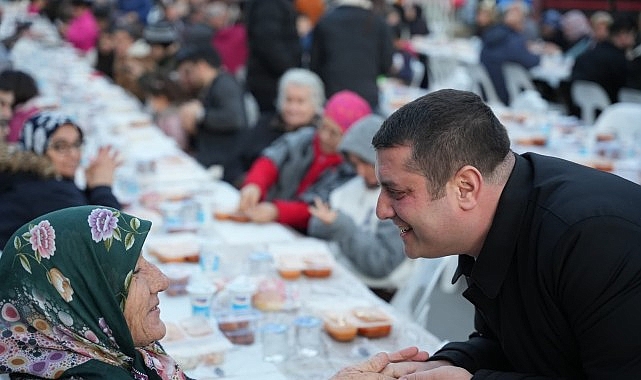 Torbalı Belediyesi&rsquo;nden Cumhuriyet Mahallesi&rsquo;nde Dev İftar