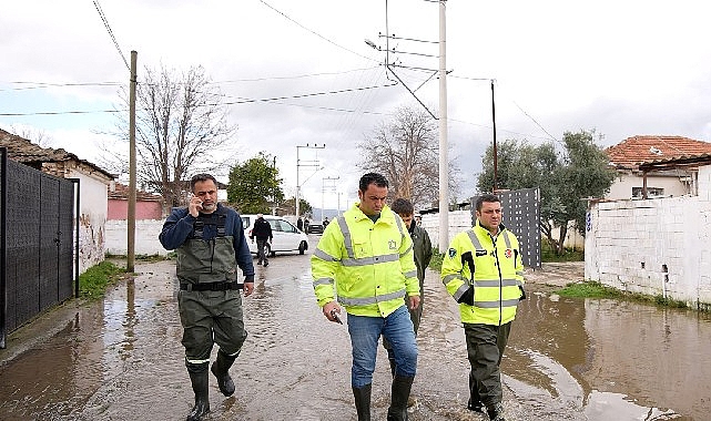 Torbalı Belediyesi'nden Yağmur Mesaisi: Sorunlar Anında &Ccedil;&ouml;z&uuml;ld&uuml;!