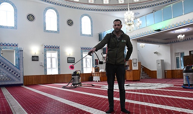 Torbalı&rsquo;da Camiler Ramazan&rsquo;a Hazır:  Belediyeden Kapsamlı Temizlik