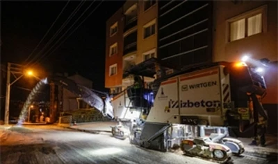 Toros Caddesi&rsquo;nde gece asfalt mesaisi 