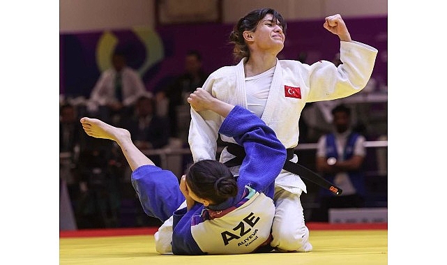 Tuğ&ccedil;e Beder'den Riyad'da altın madalya