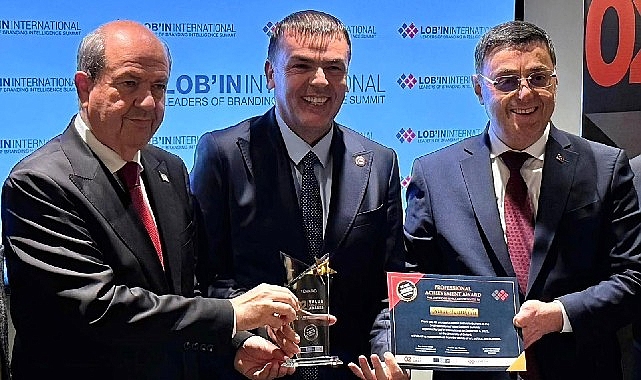 T&Uuml;MKİAD&rsquo;a Oxford&rsquo;da &lsquo;Yılın STK &Ouml;d&uuml;l&uuml;&rsquo;
