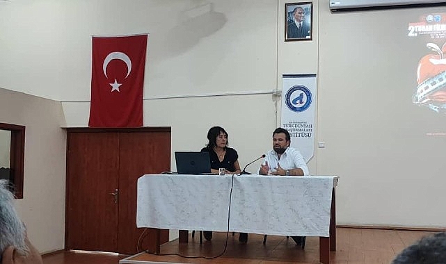 T&uuml;rk D&uuml;nyasından se&ccedil;kin eserler izleyiciyle buluştu