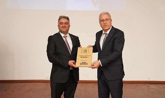 T&uuml;rk Patent ve Marka Kurumu Başkanı Prof. Dr. M. Zeki Durak, Ege &Uuml;niversitesine konuk oldu