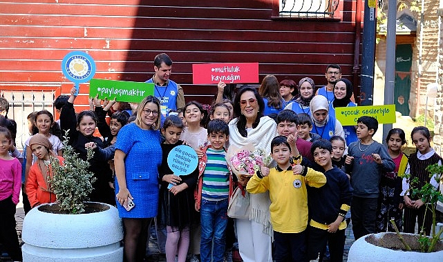 T&uuml;rkan Şoray TEGV&rsquo;in 30. yılına anlam kattı: &ldquo;Eğitim bir toplumun geleceğini aydınlatan en g&uuml;&ccedil;l&uuml; ışıktır&rdquo;