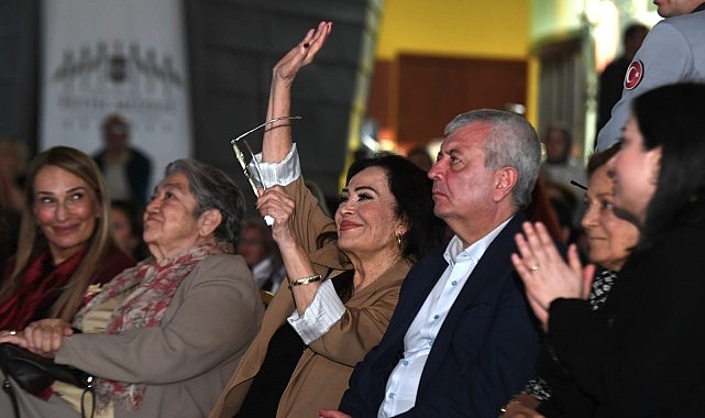 T&uuml;rkan Şoray'a Osmangazi&rsquo;de sevgi seli