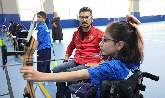 T&uuml;rkiye&rsquo;nin ilk Engelli &Ccedil;ocuk Ok&ccedil;uluk Takımı Bağcılar&rsquo;da kuruldu