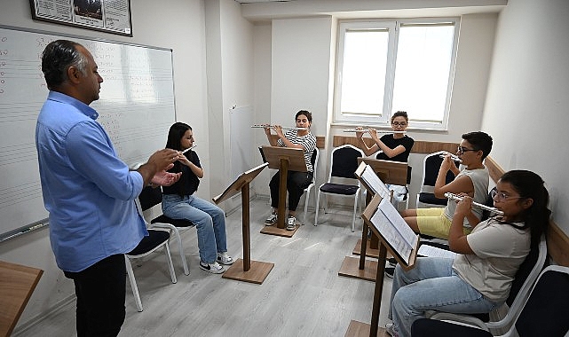 &Uuml;cretsiz yaz kurslarına b&uuml;y&uuml;k ilgi