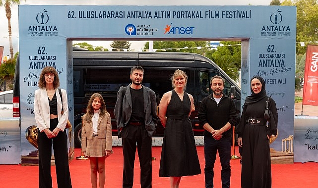 Ulusal Yarışmanın İki Finalisti; &ldquo;Tavşan İmparatorluğu&rdquo; ve &ldquo;Aldığımız Nefes&rdquo; Antalya&rsquo;da Seyirciyle Buluştu