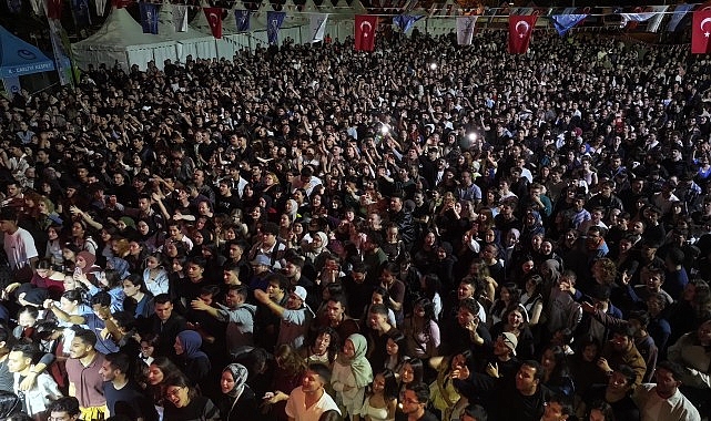 Umuttepe Kamp&uuml;s&uuml;, B&uuml;y&uuml;kşehir&rsquo;le reng&acirc;renk