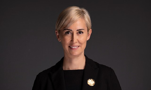 &Uuml;niversitelerde Geleceğin Yetkinliklerine Uygun Eğitim Modeli