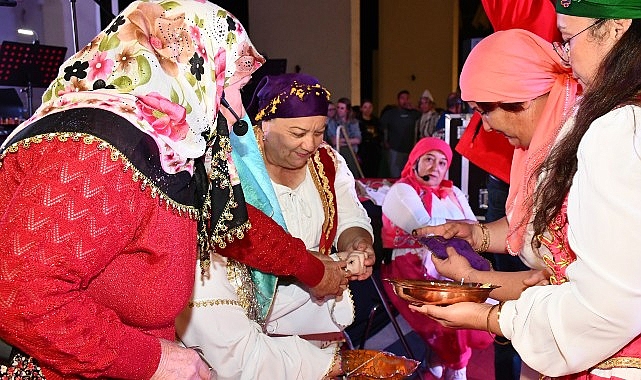 &Uuml;reten Kadın Meydanı 'Trakya-Balkan Gecesi ile final yaptı