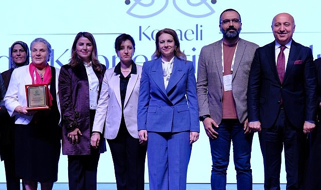 &Uuml;reten kadınlar, g&uuml;&ccedil;l&uuml; yarınlar