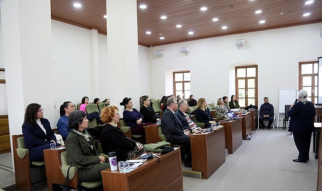 Urla&rsquo;da toplumsal cinsiyet eşitliği i&ccedil;in g&uuml;&ccedil; birliği