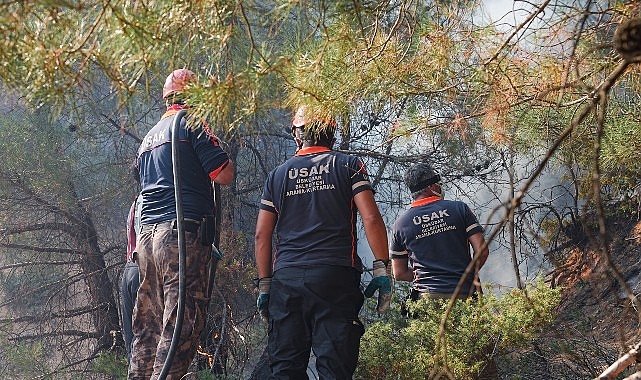 &Uuml;sk&uuml;dar Belediyesi&rsquo;nden Eskişehir ve Uşak&rsquo;taki Yangınlara M&uuml;dahalede Destek
