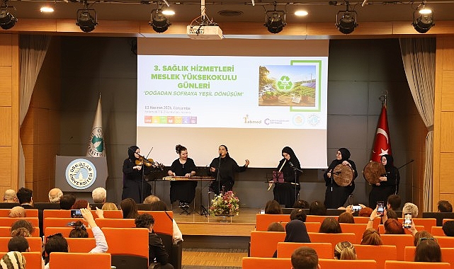 &Uuml;sk&uuml;dar &Uuml;niversitesi&rsquo;nde &ldquo;Doğadan Sofraya: Yeşil D&ouml;n&uuml;ş&uuml;m&rdquo; buluşması