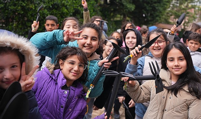 &Uuml;sk&uuml;dar&rsquo;da Ata Tohumu Toprakla Buluştu: Miniklerden Geleceğe Yeşil Adım