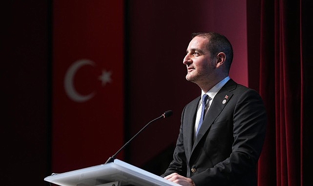 &Uuml;sk&uuml;dar&rsquo;da "İsmet İn&ouml;n&uuml;&rsquo;y&uuml; &Uuml;&ccedil; Kuşak İn&ouml;n&uuml; Ailesi Anlatıyor" Paneli Ger&ccedil;ekleşti