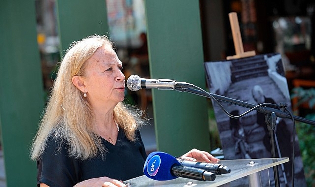 ​Usta gazeteci İsmail Sivri Konak&rsquo;ta anıldı