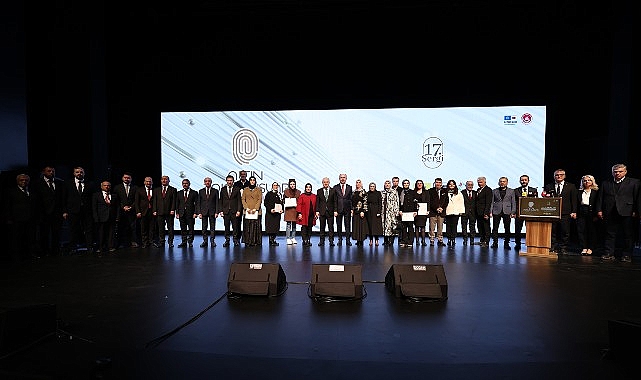 Vali Akın ile Başkan Altay 17. Altın Dokunuşlar Festivali&rsquo;ni ve Gazze Kermesi&rsquo;ni A&ccedil;tı