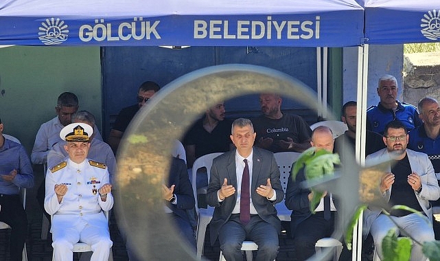 Vali Aktaş G&ouml;lc&uuml;k Huzurevi Sakinleri ile Bayramlaştı