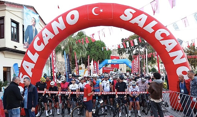VeloT&uuml;rk Gran Fondo &Ccedil;eşme&rsquo;de pedallar barış ve spor i&ccedil;in d&ouml;nd&uuml;