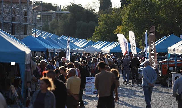 VII. Geleneksel Uluslararası Didim Zeytin Festivali Renkli G&ouml;r&uuml;nt&uuml;lere Sahne Oldu