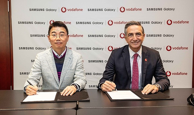 Vodafone ve Samsung&rsquo;dan Mobil D&uuml;nya Kongresi&rsquo;nde Yeni 5G&rsquo;li Cihaz İş Birliği