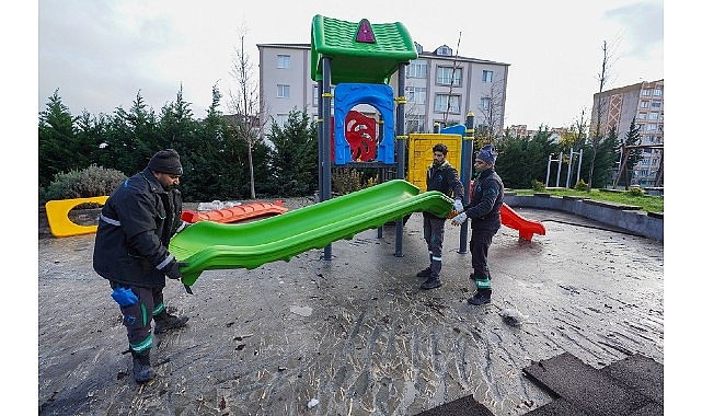 Yangın Sonrası Ahi Evran Parkı Kısa S&uuml;rede Yenilendi