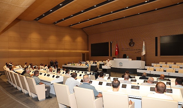 Yangınlarla m&uuml;cadelede g&ouml;rev alan ekibe anlamlı teşekk&uuml;r