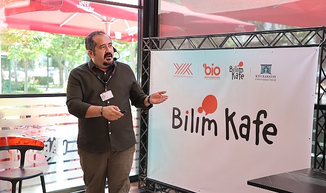 "Yapay Zek&acirc;nın G&uuml;n&uuml;m&uuml;ze Ve Geleceğe Etkisi&rdquo; KTO Karatay &Uuml;niversitesi Bilim Kafe Etkinliğinde Ele Alındı"