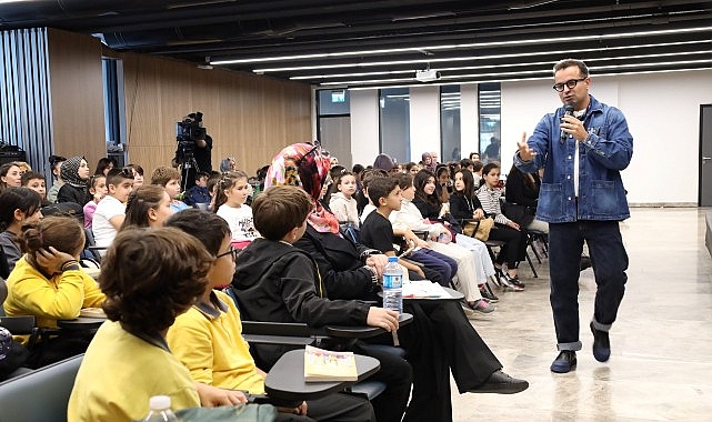 Yazar Basılı, Kitap Fuarı'nda &ccedil;ocukları eğlendirdi