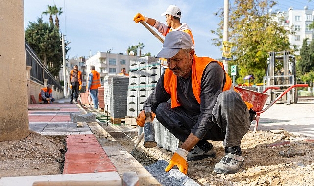 Yenişehir&rsquo;de yol ve kaldırımlar yenileniyor