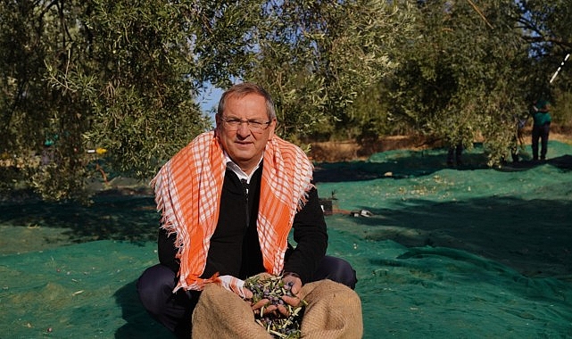 &ldquo;Yerin Altının Değil, &Uuml;st&uuml;n&uuml;n Daha Kıymetli Olduğuna İnanıyorum&rdquo; diyen Başkan Mesut Ergin: &ldquo;Zeytinyağı Ayvalık&rsquo;ın Vazge&ccedil;ilmez Bir K&uuml;lt&uuml;r&uuml;d&uuml;r&rdquo;