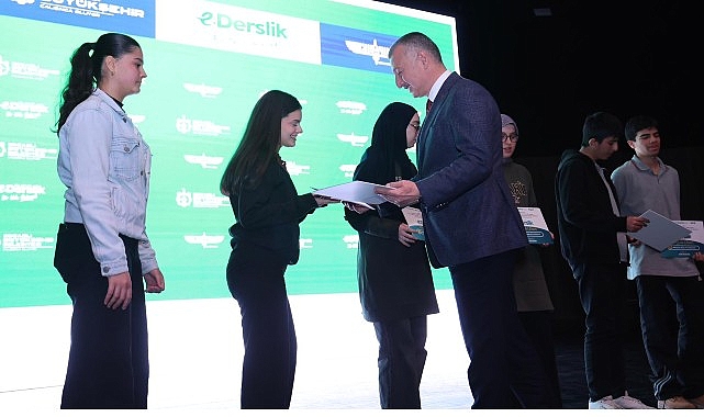 YKS ve LGS'ye &uuml;cretsiz hazırlık programı Kılavuz e-Derslik a&ccedil;ıldı