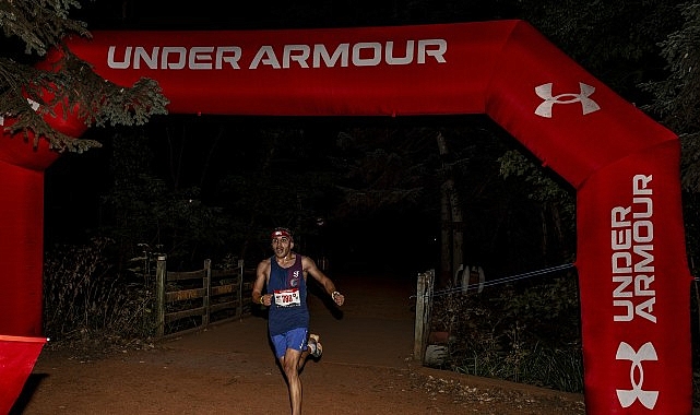 Y&uuml;zlerce Koşucu 18. Under Armour Gece Koşuları&rsquo;nda Sınırları Zorladı