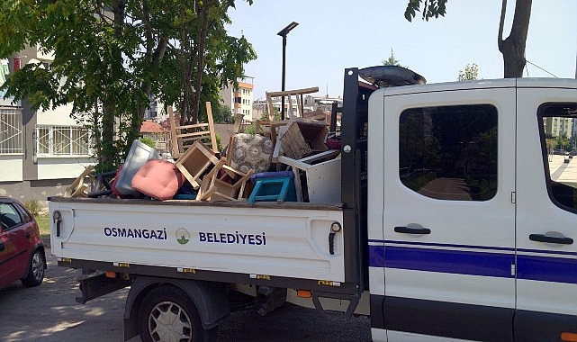Zabıtadan kaldırım işgaline m&uuml;dahale