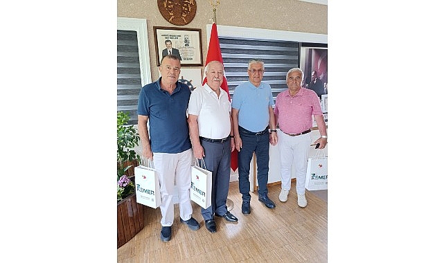 Zonguldak Kız İlk&ouml;ğretmen Okulu mezunlarından Başkan Topaloğlu&rsquo;na ziyaret